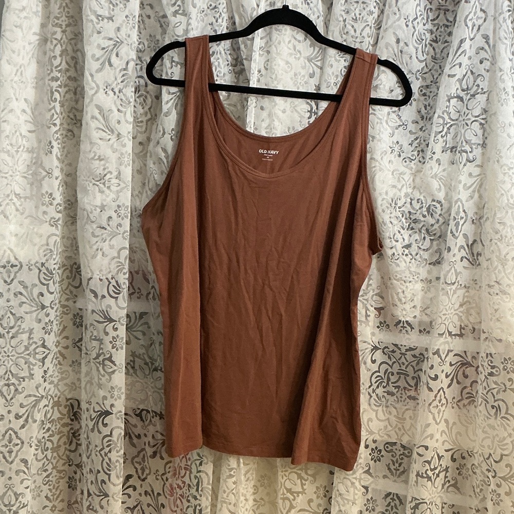 🩷 Old Navy First Layer Brown Tank Top